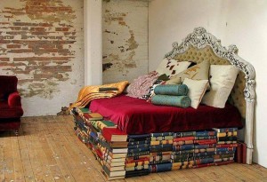 Книга под подушкой учиться во сне не поможет!