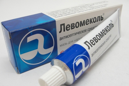 Что представляет собой Левомеколь против прыщей?