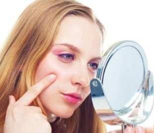 Как бороться с прыщами на лице